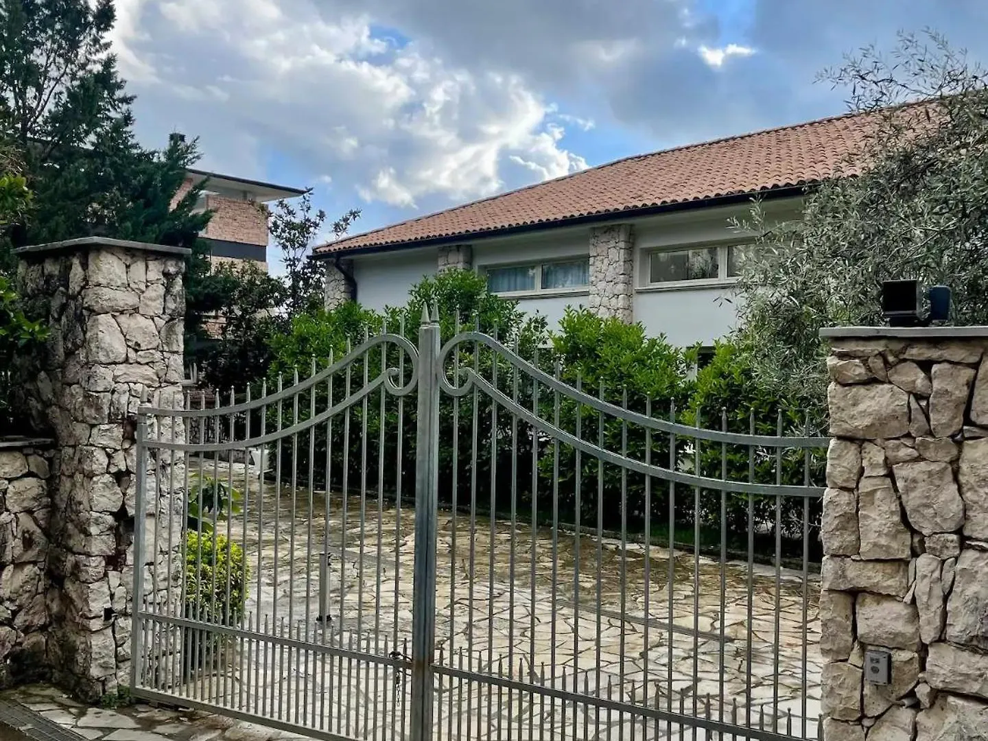Villa El Dorado Sarande 0*,